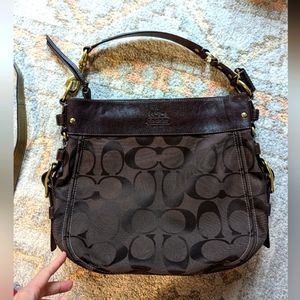Coach classic shoulder bag